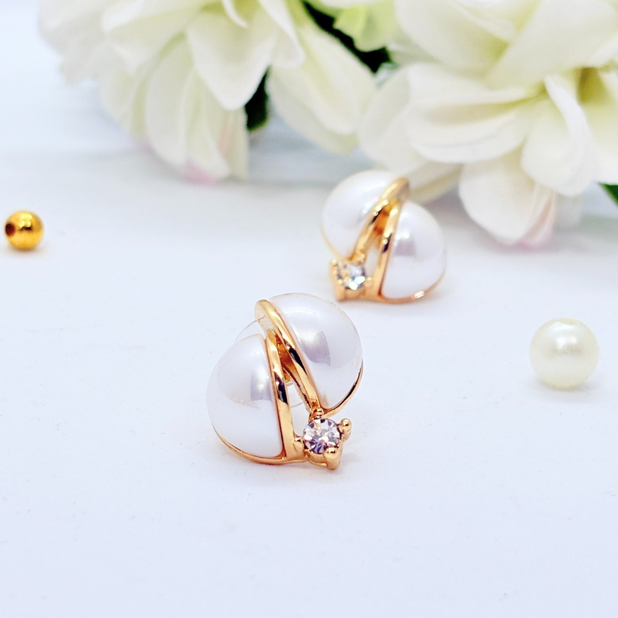 Elegant Pearl Orbit Stud Earrings